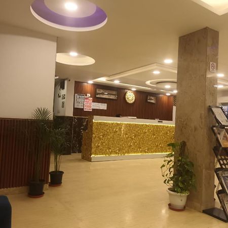 Empire Hotel Empire Suites Near Igi Airport Ню Делхи Екстериор снимка